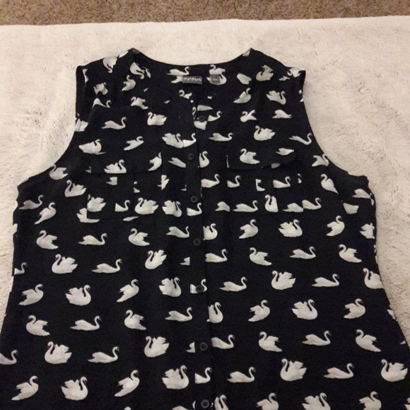 Soho sleeveless button down blouse Size L - Picture 1 of 5